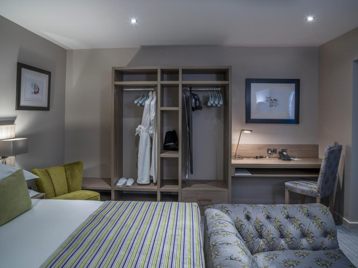 Boulevard Hotel Blackpool Exterior foto A bedroom at the hotel