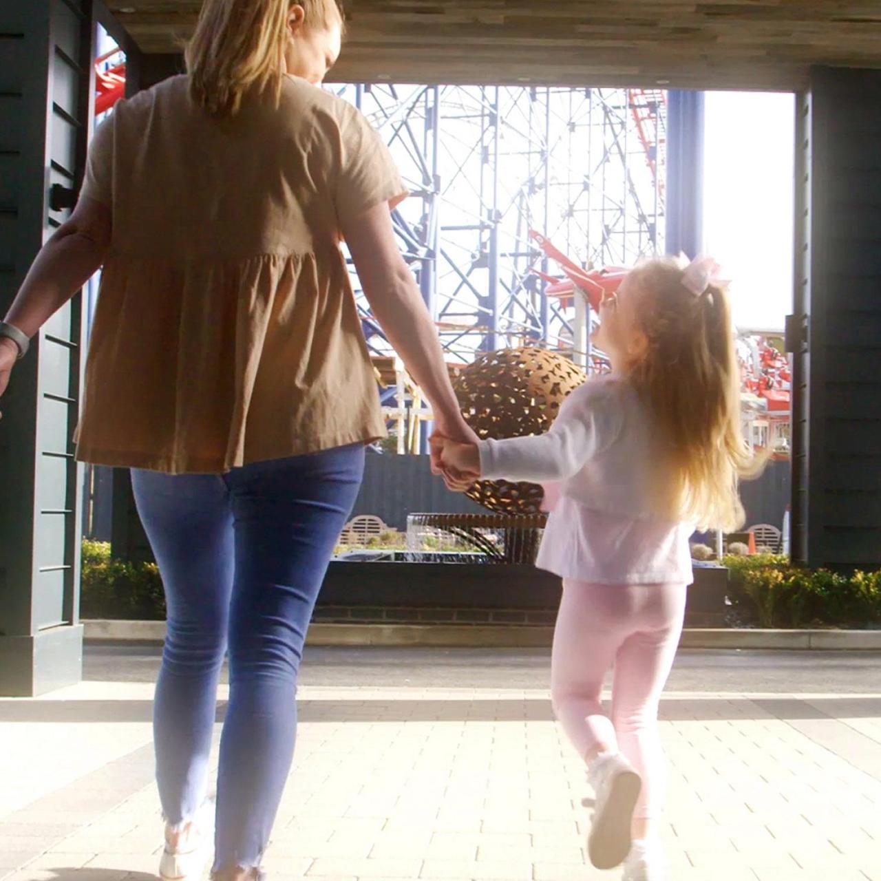 Boulevard Hotel Blackpool Exterior foto A mother and her daughter