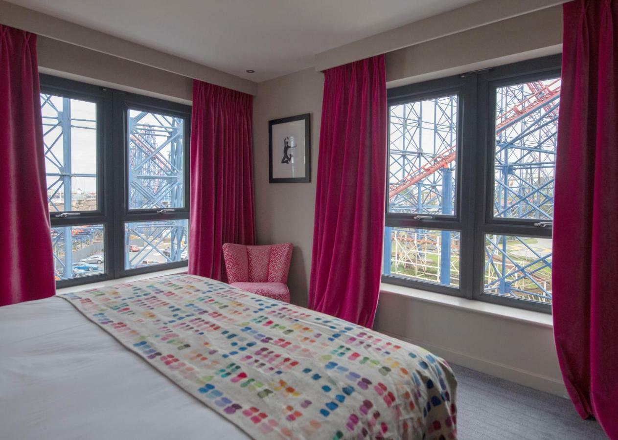 Boulevard Hotel Blackpool Exterior foto A bedroom at the hotel